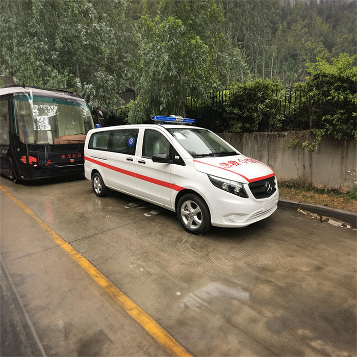 昆明出租急救车电话
