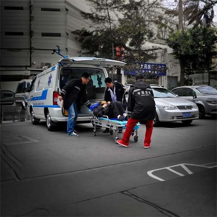 昆明急救车租赁联系电话