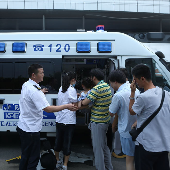 昆明私人救护车租赁费用