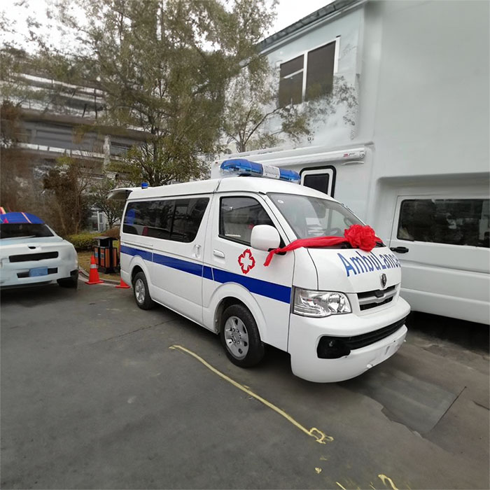 昆明私人救护车出租联系方式