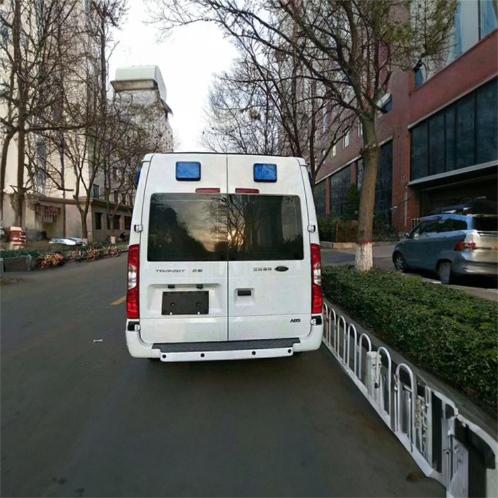 昆明救护车租赁费用