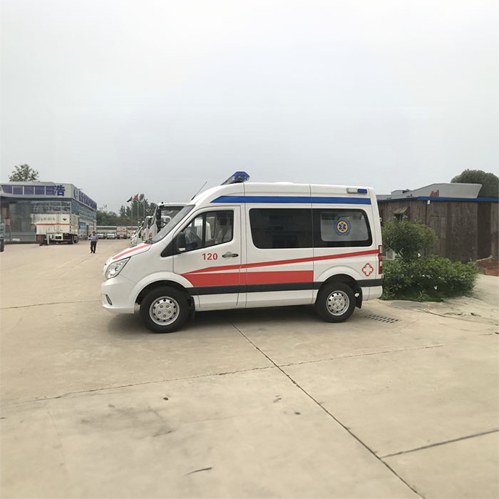 昆明私人救护车租车收费