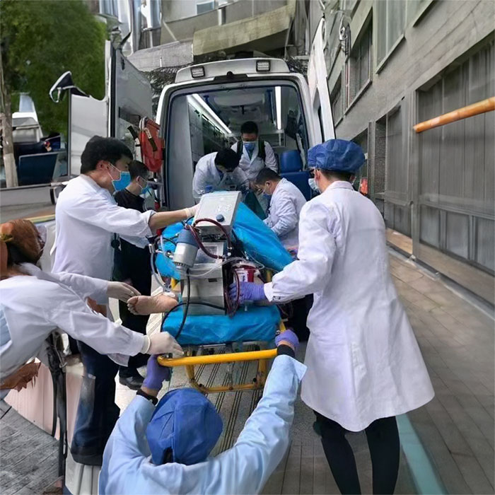 昆明出租私人救护车联系电话