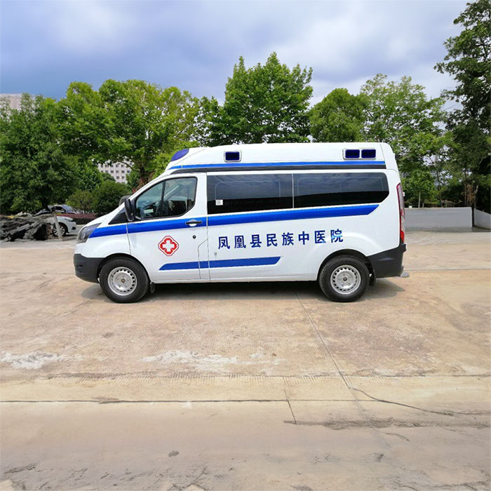 昆明私人救护车租赁联系方式