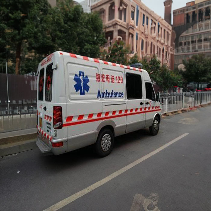 昆明租赁救护车联系电话